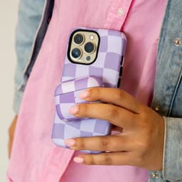 xoxo Wildhearts hoesje geschikt voor AirPods Pro - Violet Vibes - Matte - Ook als telefoonhoesje verkrijgbaar - schokbestendige case - koptelefoon hoesje - Mat - Beschermhoes met golvende blokjes - Golven - Paars — thumbnail 3