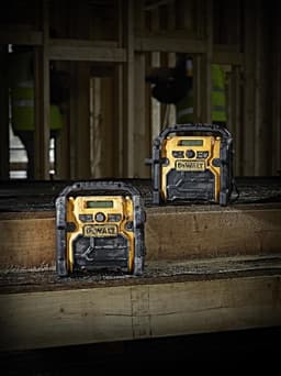 DeWalt DCR019 10.8-18V Li-Ion Accu bouwradio - werkt op netstroom & accu — thumbnail 3