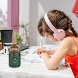 KZQ Draadloze mini bureaustofzuiger met USB opladen - Draagbare kruimelverwijderaar voor bureau en toetsenbord - Transparant ontwerp met draaibare borstel - Groen — thumbnail 3