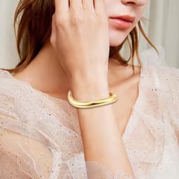 Set van 2 damesarmbanden van roestvrij staal in goud en zilver, elegante sieraden met stevige pasvorm, perfect als cadeau voor mama, vriendin of dochter — thumbnail 4