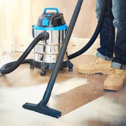 Quvo® Bouwstofzuiger Zonder Zak - Alleszuiger Met Accessoires - Waterzuiger Met 20 Liter Reservoir - Stofzuiger - Met Waterfilter En Blaasfunctie – 1200 Watt - Voor Binnen en Buitenreiniging - blauw-zwart - ‎35cm x 35cm x 51 cm — thumbnail 4