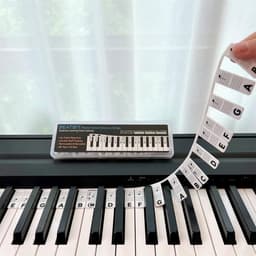 QTTVBTNA -Piano Oplegger - Keyboard Noten Gids - Toetsenbelettering Zonder Stickers - Siliconen Toetsenbord voor 61 & 88 Toetsen - Verwijderbaar & Herbruikbaar - Voor Beginners - Piano Accessoires - Zwart/Wit — thumbnail 3