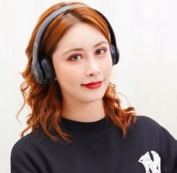 Koptelefoon - Zwart - Draadloos - Bluetooth - Bedieningspaneel - SD Kaartlezer - Bellen - met Ingebouwde Microfoon - tot 10 Meter - Telefoongesprek - Hoofdtelefoon Kinderen - Verstelbaar - Headphones - Cadeau - Oplaadbaar — thumbnail 4
