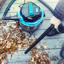 Quvo® Bouwstofzuiger Zonder Zak - Alleszuiger Met Accessoires - Waterzuiger Met 20 Liter Reservoir - Stofzuiger - Met Waterfilter En Blaasfunctie – 1200 Watt - Voor Binnen en Buitenreiniging - blauw-zwart - ‎35cm x 35cm x 51 cm — thumbnail 2