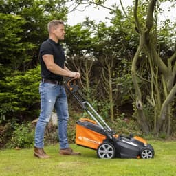 Draadloze Grasmaaier – Accumaaier – Elektrische Grasmaaier – Gazonmaaier – Accugrasmaaier – Borstelloze Motor – 40V Lithium-Ion Accu Met Snellader – Maaibreedte 37 cm — thumbnail 3