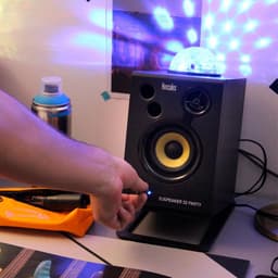 Hercules DJSpeaker 32 - Actieve 3" Studiomonitorset - 2x 15W RMS Speakers - Met LED-Partyverlichting — thumbnail 4