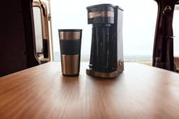 Koffiezetapparaat met Thermoskan – Met Beker – Koffiemaker – Koffiecups – Perfect voor Onderweg – Roestvrij Staal – Nieuw Design – 750W – Koper — thumbnail 4