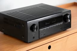 Denon AVR-X1800H AV Receiver met DAB-Radio, 7.2 kanalen, HEOS® Built-In, 3D-Audio Versterker, Bluetooth en WIFI ingebouwd en 8K HDMI-Aansluiting- Zwart — thumbnail 4