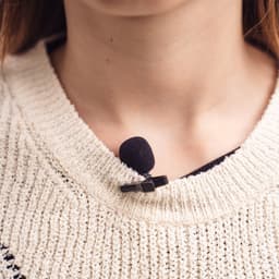 MOJOGEAR Speldmicrofoon voor Smartphones/Tablets/Telefoons - 1,5 meter kabel - 3.5 mm koptelefoon-aansluiting - Zwart — thumbnail 2