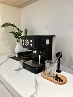 Empstorm EM‑04E Espressomachine 20Bar - 2-in-1 Capsule & Gemalen Koffie - PID Temperatuurregeling - 1,5L Watertank - RVS Filter- Warmhoudplateau - Thuis Kantoor Koffieapparaat Zwart — thumbnail 4