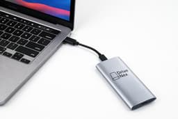 Externe Harde Schijf - Draagbare Opslag - Data Opslag - Snelle SSD - 2 Terabyte - Zilver — thumbnail 3