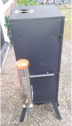 Dymbox 2,3L koud rook generator Starters Kit Vernieuwde versie met as schuif (incl. 1KG rookhout snippers, luchtpomp) voor rookovens rookkasten en BBQ (cold smoker) koud rook generator CSG — thumbnail 3