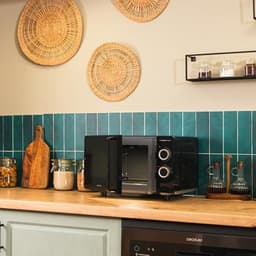 Compacte Magnetron zonder Draaitafel - 20L, 700W - Voor Eenvoudig Koken en Ontdooien — thumbnail 5
