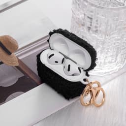 Casemania Hoesje Geschikt voor Apple AirPods 4 - Zwart - Schokbestendig Teddy Furr Cover met Ring & Sleutelhanger — thumbnail 4