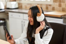 Squishmallows - Cam - draadloze kinderkoptelefoon - met pluche - microfoon - bluetooth — thumbnail 4