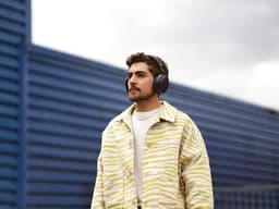 Sennheiser Momentum 4 Zwart |  | 4260752330435 — thumbnail 4