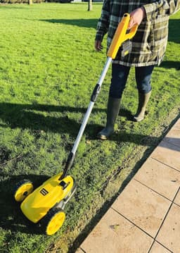 Compacte Accugrasmaaier 40V Maaiwerk 22 cm Voor Kleine Tuinen met Batterij — thumbnail 5