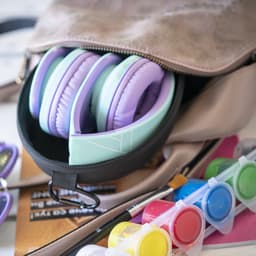 PowerLocus P2 draadloze Over-Ear Koptelefoon Inklapbaar koptelefoon voor kinderen - veilig volume van 85 dB - Bluetooth Hoofdtelefoon - Met microfoon — thumbnail 4