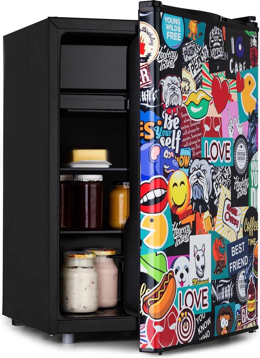 Klarstein Koelkast Cool Vibe - Inhoud: 70 liter, VividArt Concept: Deur met stickerbomb-designprint, ijsvak, ijsblokjesbakje, geluidsniveau: 42 dB, zwart - 72L - Mini Fridge - Compact Koelkast - Kleine Koelkast - Vrijstaande Koelkast — afbeelding 1
