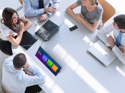 UPERFECT Portable Monitor 185E04 18.5" FHD 120Hz draagbaar monitor IPS 100% sRGB draagbaar scherm with Dual USB-C/VESA Mount,for Laptop/Switch/MacBook (VESA Mount ) — thumbnail 2
