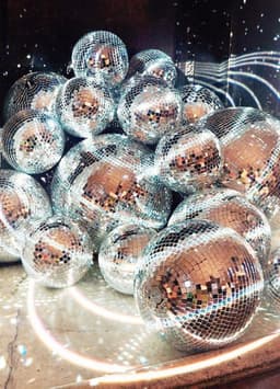 KIMU® 4x Discobal Ø 10 cm Klein - Discobol Spiegelbol Glitterbol Glitter Spiegeltjes Disco Bal Bol Decoratie Planeet Kerstbal Kerstballen Festival — thumbnail 3