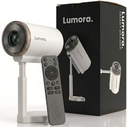 Lumora® Pro Mini Beamer 2026 – Alles-in-één Smart TV Projector – 4K Ultra HD – Android 13 – WiFi 6 & Bluetooth 5.4 – Voor iOS & Android – Inclusief in hoogte verstelbare standaard – Wit — thumbnail 1