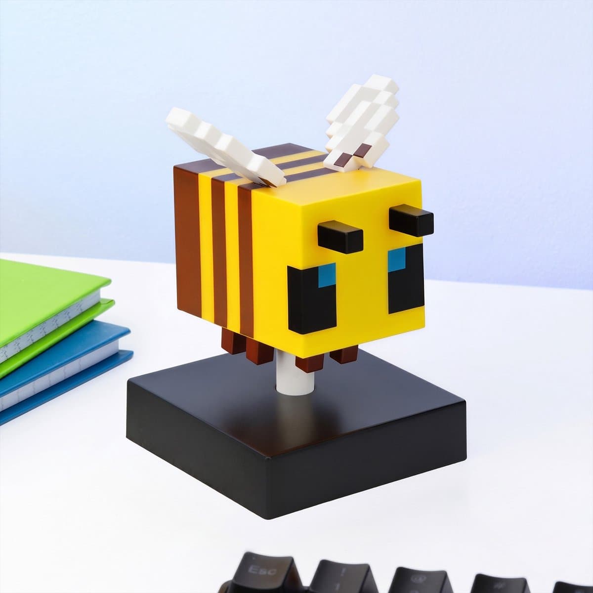 Minecraft Bee Lamp – 11 cm LED Tafellamp, Zachte Gloed, Werkt op Batterijen — afbeelding 1