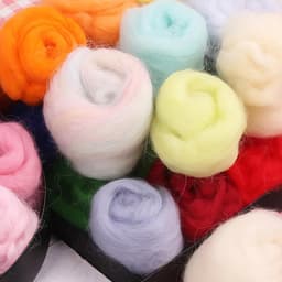 300 g multicolor viltwolset: viltwol, set van 100 kleuren, veelzijdige premium merinowol, nat vilten, droogvilten, wol roving voor droog vilten, voor knutselprojecten en doe-het-zelf handwerk — thumbnail 2