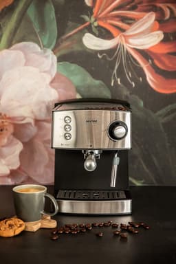 Espressomachine 20 Bar met Melkopschuimer en Kopjeswarmer - RVS Afwerking — thumbnail 4