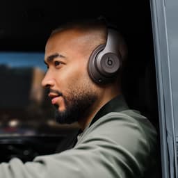 Beats Studio Pro Draadloze Koptelefoon met Noise Cancelling (ANC) - Deep Brown — thumbnail 2