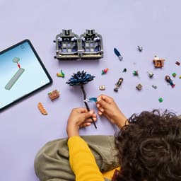 Lego Wednesday 76784 Zwarte Dahlia Bouwstenen — thumbnail 2