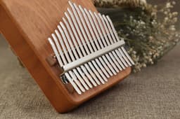 Kalimba Duimpiano 17 Tonen- met Muziekboek en Accessoires- Springend hert — thumbnail 5