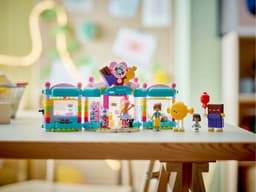 Lego Friends 42649 Heartlake City Snoepwinkel Bouwstenen — thumbnail 4