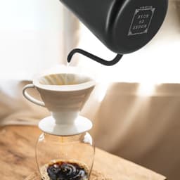 House of Husk Slow Coffee Ketel - Pour Over Kettle - Gooseneck kettle - Heet Water Ketel - Coffeemaker - RVS - Cafetière - 600 ml - Zwart — thumbnail 3