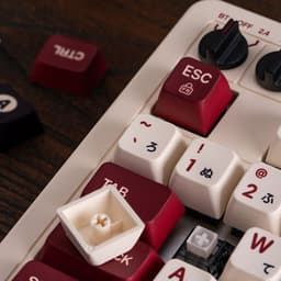 8BitDo Retro Mechanical Keyboard Fami Edition gaming toetsenbord — thumbnail 2