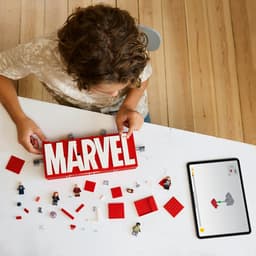 LEGO Marvel Super Heroes - MARVEL logo en minifiguren Constructiespeelgoed — thumbnail 4