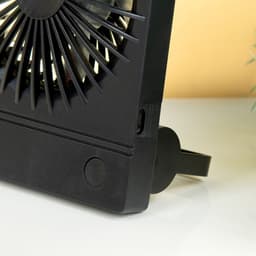 Oplaadbare bureauventilator van Kikkerland — thumbnail 2