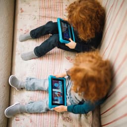 CRVFTED Tablet - 10 inch - Kids Proof - 64GB - Kinder Tablet - Gratis Beschermende Hoes - Ouderlijk Toezicht - Blauw - Gratis memory spel - Compact - Met voor & achter camera — thumbnail 3