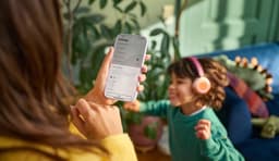 PHILIPS TAK4200MP 4200-serie On Ear draadloze opvouwbare hoofdtelefoon voor kinderen - 45 uur afspeeltijd, beperkt volume, Audio delen, laadkabel meegeleverd - Ambiant verlichting - Magenta Paars — thumbnail 3