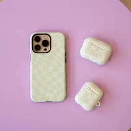 xoxo Wildhearts hoesje geschikt voor AirPods 4 - Pretty Pistache - Ook als telefoonhoesje verkrijgbaar - schokbestendige case - koptelefoonhoesje - Matte afwerking - Beschermhoes met golvende blokjes - Golven - Groen — thumbnail 5