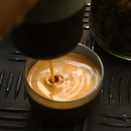 Draagbare Espressomachine - Handmatige Koffiemachine - Mini Espresso Maker - Reis Koffiezetapparaat - Compacte Koffiemaker - Handbediende Espresso Machine - Voor Onderweg - Camping - Reizen - Kantoor - Verse Espresso Zonder Stroom — thumbnail 5