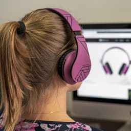 PowerLocus P2 - Draadloze Over-Ear Koptelefoon Inklapbaar - Bluetooth Hoofdtelefoon - Met microfoon – Headphone - Micro SD mode – Incl. Carry Case - Zwart/Purper — thumbnail 5