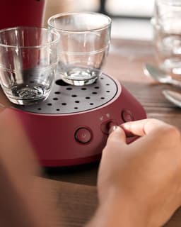 Philips Senseo Original Plus Koffiepadmachine CSA210/90 - Keuze uit 1 of 2 Kopjes - Instelbare Intensiteit - Automatische Uitschakeling - Rood — thumbnail 4