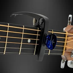 Stevige universele 3 in 1 Capo - Capo met plectrum houder - Brugpin puller - Gitaar - Elektrische gitaar - ukulele - Mandoline — thumbnail 1