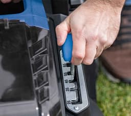 Scheppach Accu Grasmaaier Set BC-MP380-X - 38cm maaibreedte - in 6 stappen instelbaar: 25-75mm - met 45L opvangbak -Inclusief 2 x 20V Accu's en Acculader — thumbnail 3