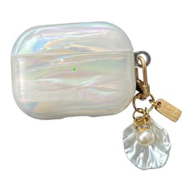 Transparant parelmoer hoesje voor oordopjes dames met schelp patroon en decoratieve hanger geschikt voor AirPods Pro 3 met iriserende afwerking en clip — thumbnail 1