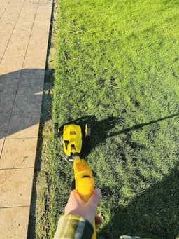 Compacte Accugrasmaaier 40V Maaiwerk 22 cm Voor Kleine Tuinen met Batterij — thumbnail 4