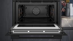 Siemens CM776G1B1 - iQ700 - 60cm x 45cm - Compacte inbouw bakoven met magnetron - Eenvoudig te reinigen met pyrolytische zelfreiniging activeClean - Air Fry-functie: voor perfect en gezonde gefrituurde gerechten — thumbnail 4