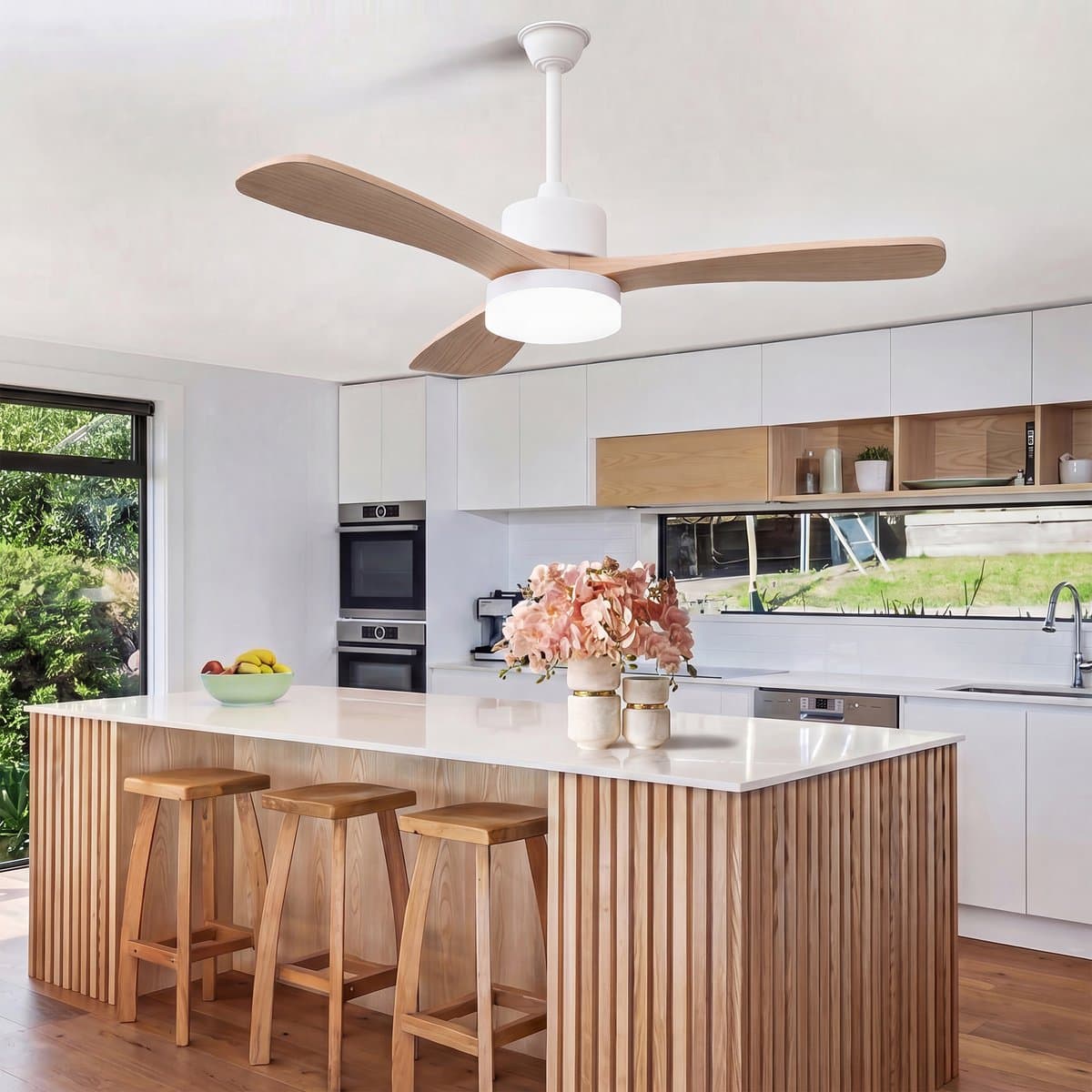 Plafondventilator met Verlichting – Houten Bladen Ventilator met Afstandsbediening, Timer & Kleurtemperatuur 3000K-6500K — afbeelding 1