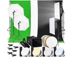 Pixetool Green screen 3 x 3M met Achtergrondsysteem 2,6 x 3M – Fotostudio Set – Greenscreen Set – Inclusief Wit en Zwart achtergronddoek, Softbox, Paraplu’s, Lamphouders, LED lampen, Reflectiescherm & Draagtas